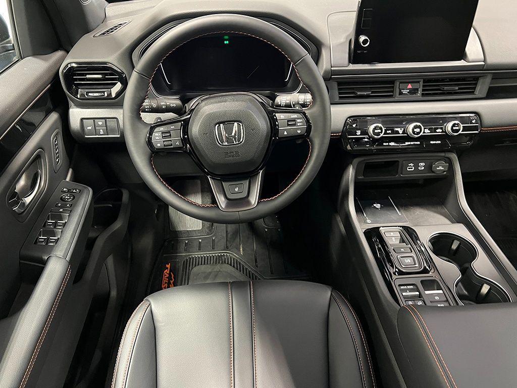 new 2025 Honda Pilot car, priced at $49,895