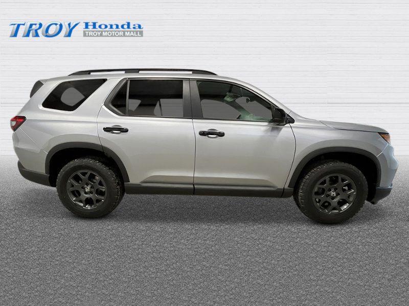 new 2025 Honda Pilot car, priced at $49,895