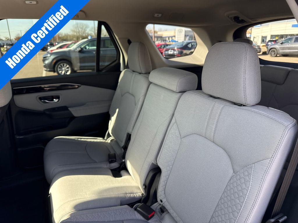 used 2023 Honda Pilot car, priced at $30,990
