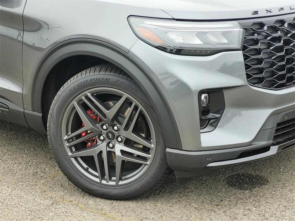 new 2025 Ford Explorer car, priced at $59,847