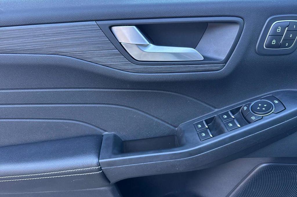 used 2023 Ford Escape PHEV car, priced at $24,991