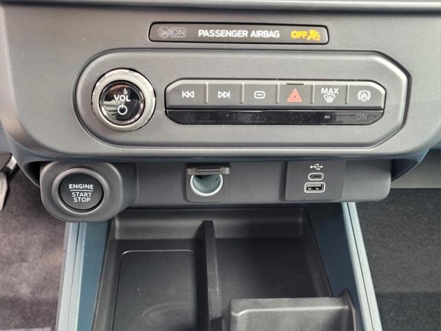 new 2025 Ford Maverick car, priced at $35,084