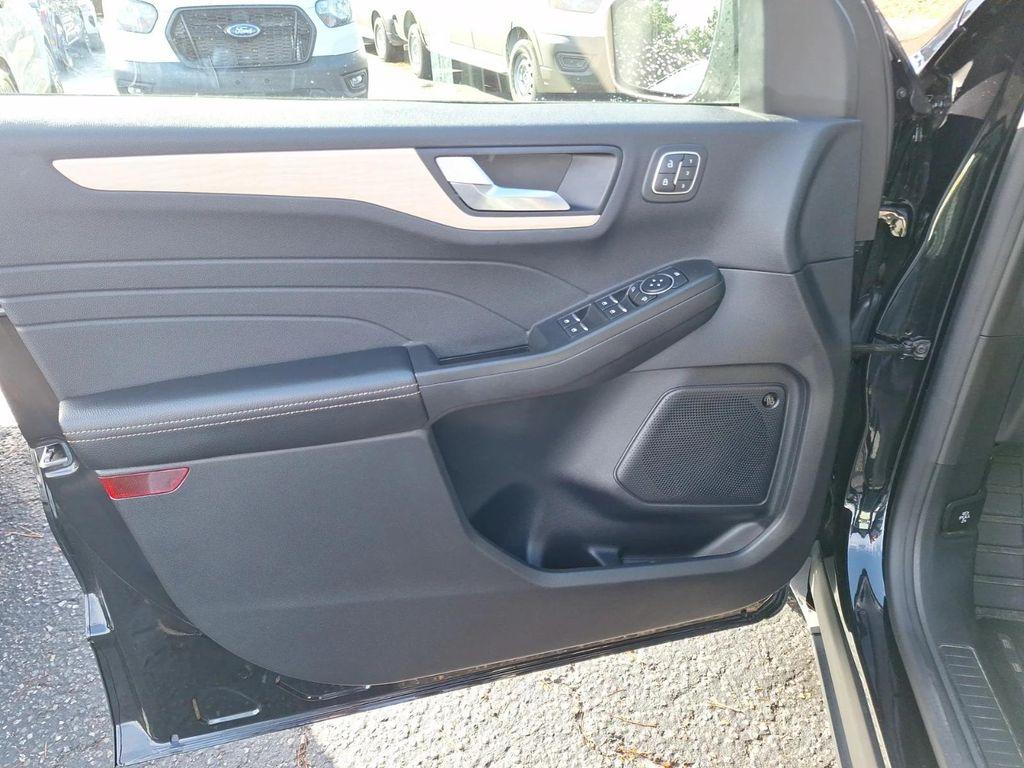 used 2022 Ford Escape car, priced at $24,991