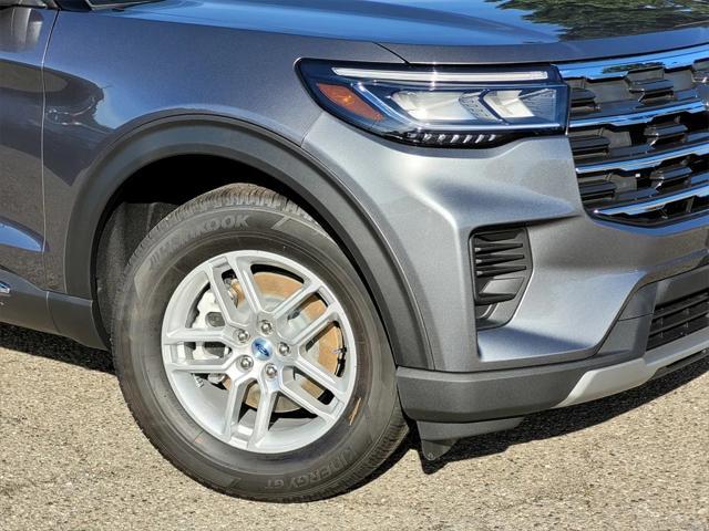 new 2025 Ford Explorer car, priced at $40,950