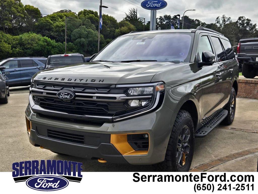 new 2025 Ford Expedition car, priced at $83,545