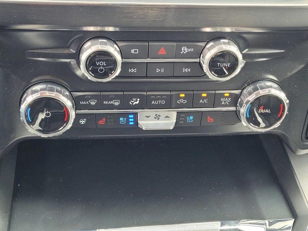 new 2025 Ford F-250 car, priced at $77,348