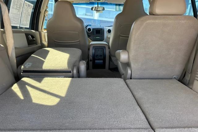 used 2004 Ford Expedition car, priced at $8,491