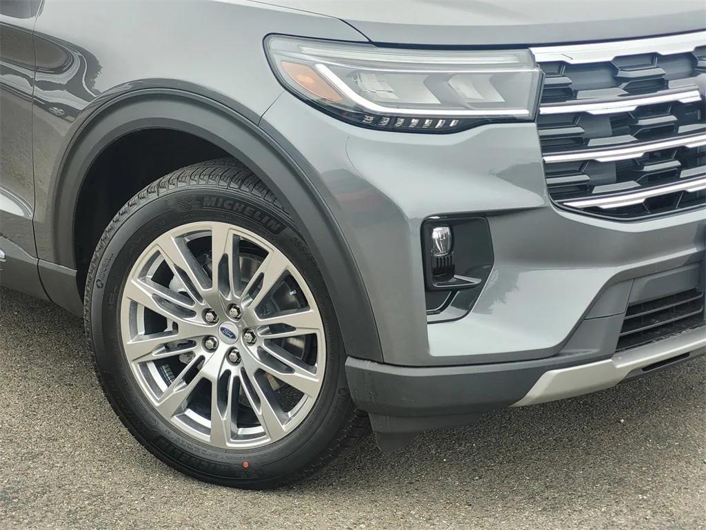 new 2025 Ford Explorer car, priced at $47,129