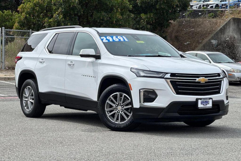 used 2023 Chevrolet Traverse car, priced at $27,492