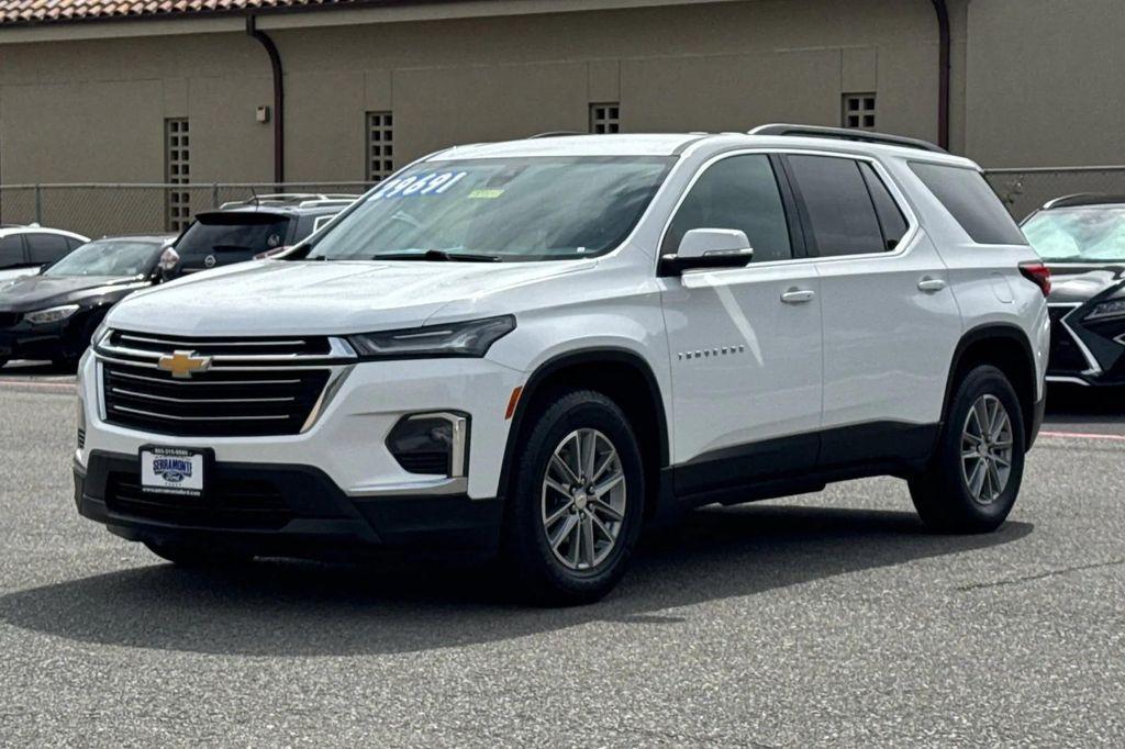 used 2023 Chevrolet Traverse car, priced at $27,492