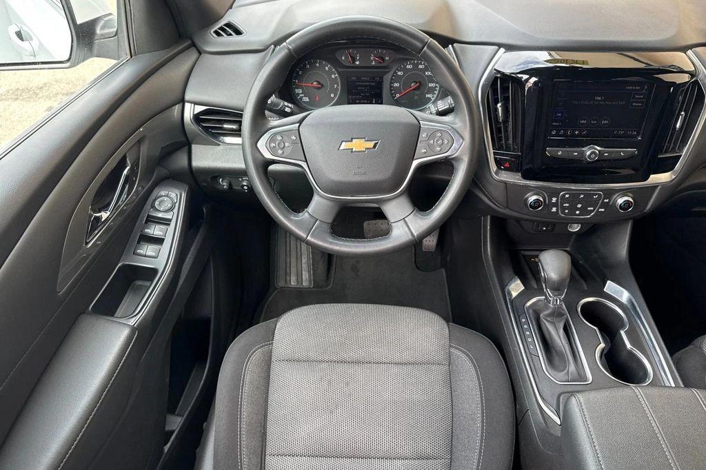 used 2023 Chevrolet Traverse car, priced at $27,492