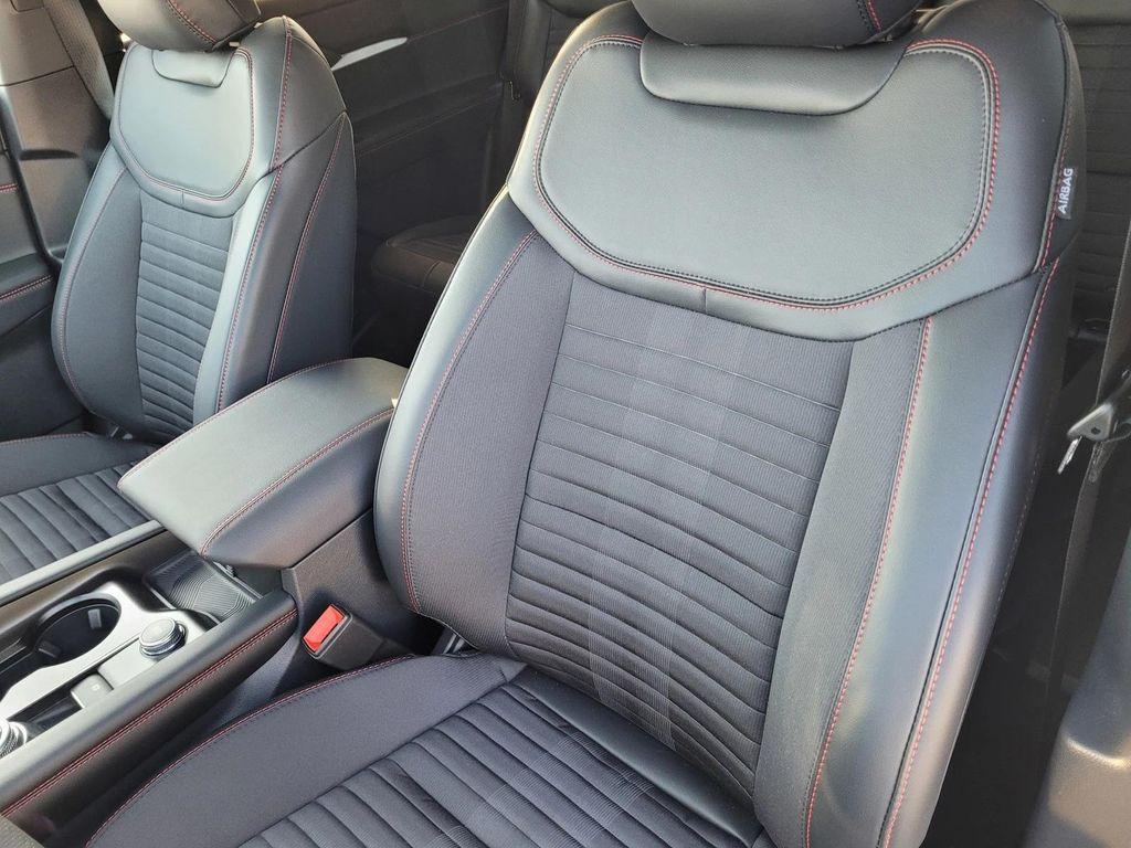 new 2025 Ford Explorer car, priced at $48,622