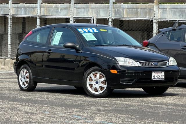 used 2005 Ford Focus car, priced at $5,492