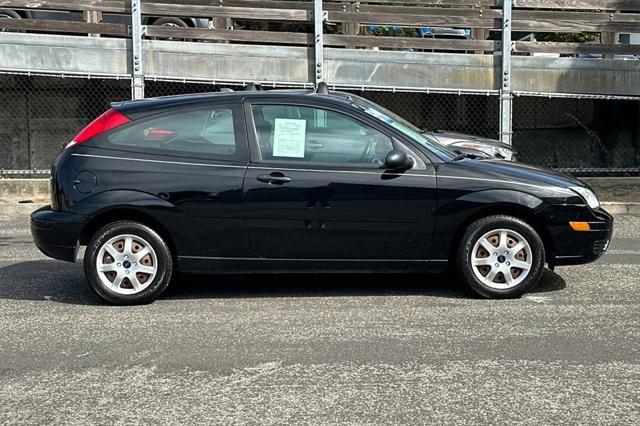 used 2005 Ford Focus car, priced at $5,492