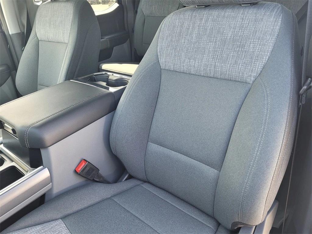 new 2025 Ford F-250 car, priced at $70,512