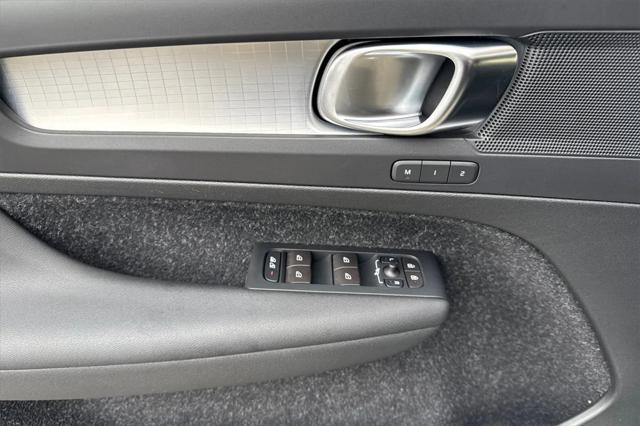 used 2021 Volvo XC40 car, priced at $27,492