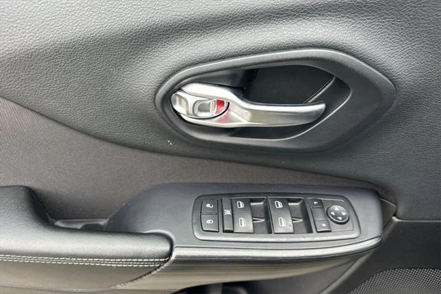 used 2015 Jeep Cherokee car, priced at $11,991