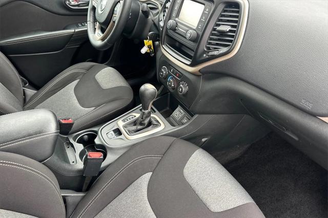 used 2015 Jeep Cherokee car, priced at $11,991