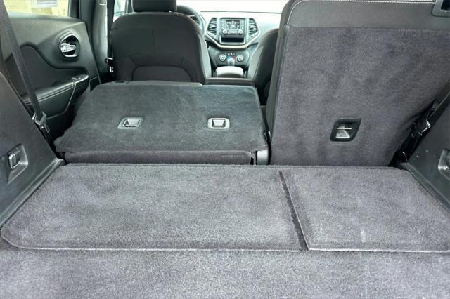 used 2015 Jeep Cherokee car, priced at $11,991
