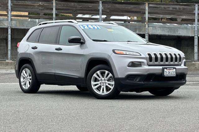 used 2015 Jeep Cherokee car, priced at $11,991