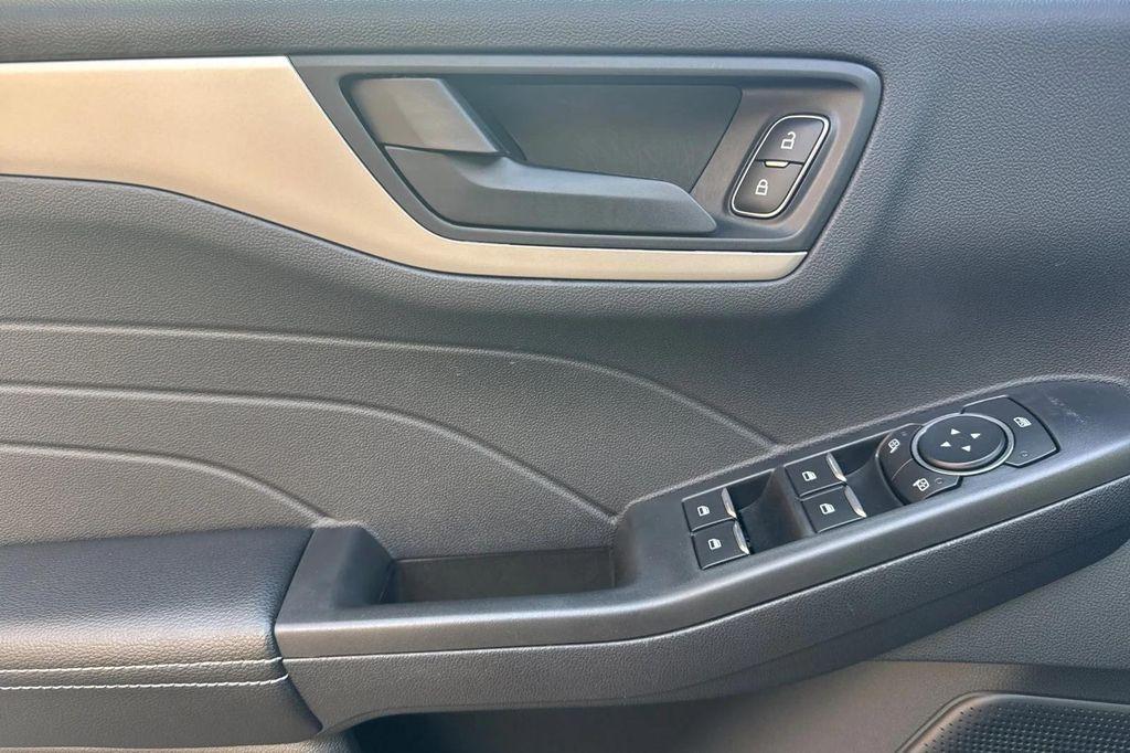 used 2022 Ford Escape car, priced at $20,991