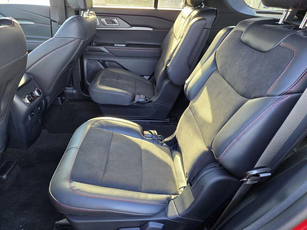 new 2025 Ford Explorer car, priced at $60,428