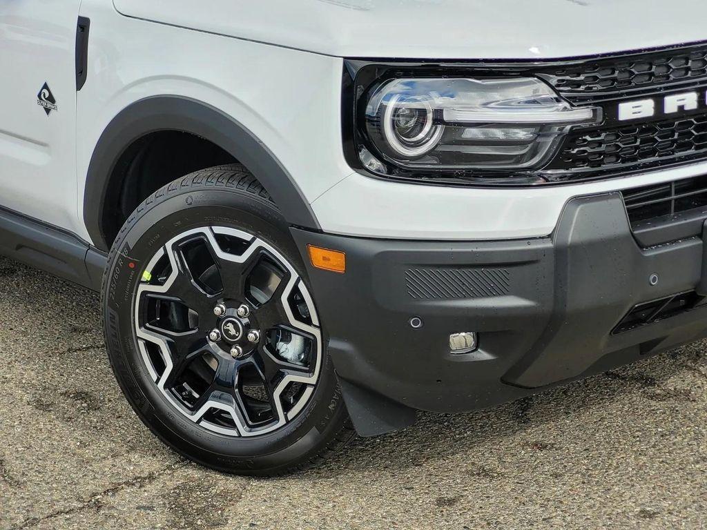 new 2025 Ford Bronco Sport car, priced at $39,442