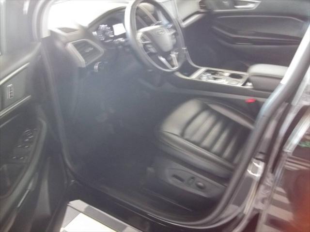 used 2024 Ford Edge car, priced at $27,995