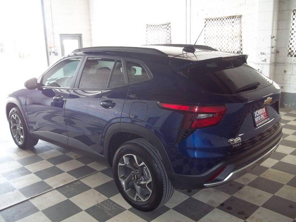 used 2024 Chevrolet Trax car, priced at $15,995