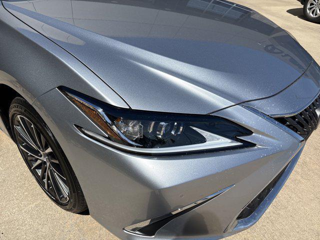 new 2025 Lexus ES 350 car, priced at $46,925