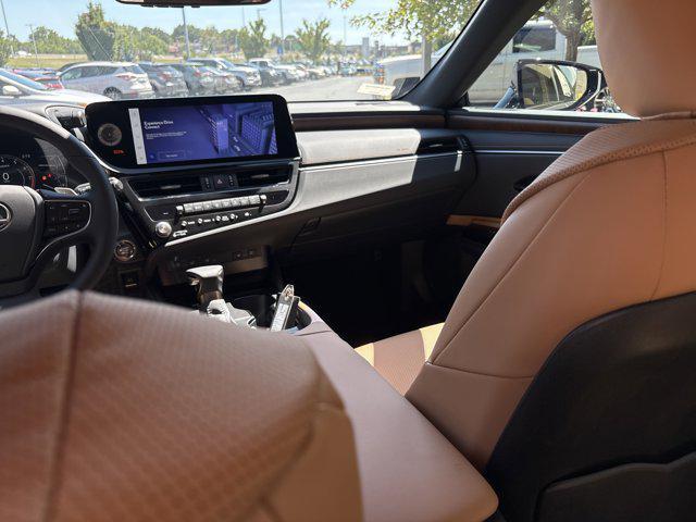 new 2025 Lexus ES 350 car, priced at $46,925