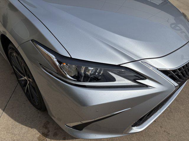 new 2025 Lexus ES 350 car, priced at $46,925