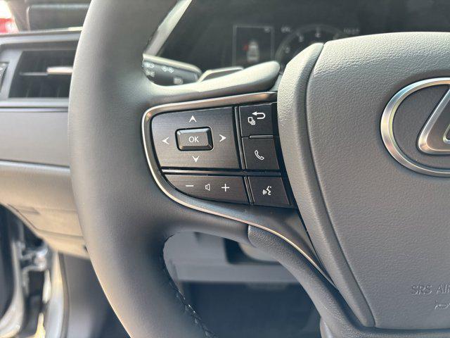 new 2025 Lexus ES 350 car, priced at $46,925