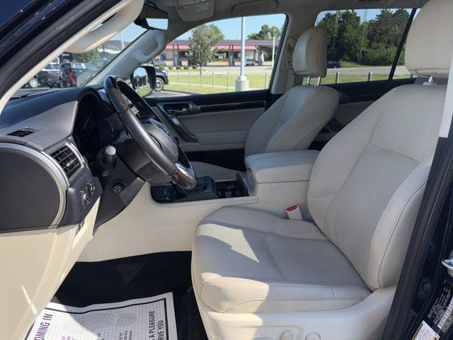 used 2023 Lexus GX 460 car, priced at $57,104