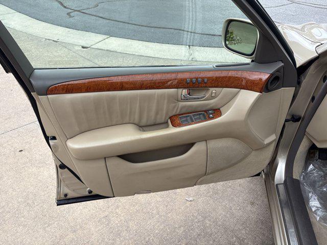 used 2006 Lexus LS 430 car, priced at $10,438