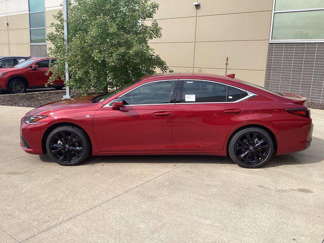 new 2025 Lexus ES 300h car, priced at $52,609