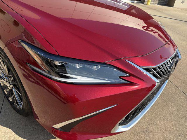 new 2025 Lexus ES 350 car, priced at $53,225
