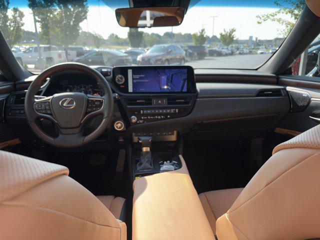 new 2025 Lexus ES 350 car, priced at $53,225