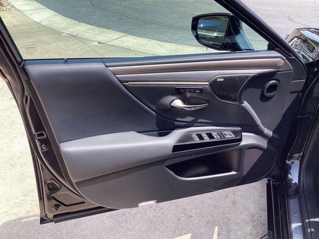 used 2024 Lexus ES 350 car, priced at $46,927