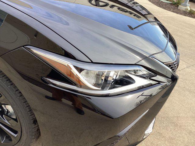 new 2025 Lexus ES 350 car, priced at $52,225