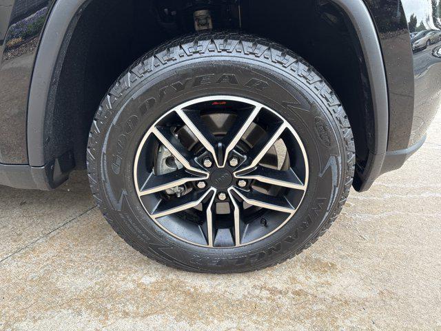 used 2020 Jeep Grand Cherokee car, priced at $30,106