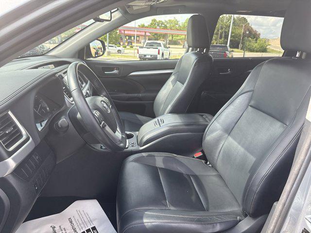 used 2015 Toyota Highlander car, priced at $19,571