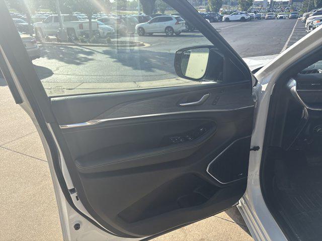 used 2022 Jeep Grand Cherokee car, priced at $33,448