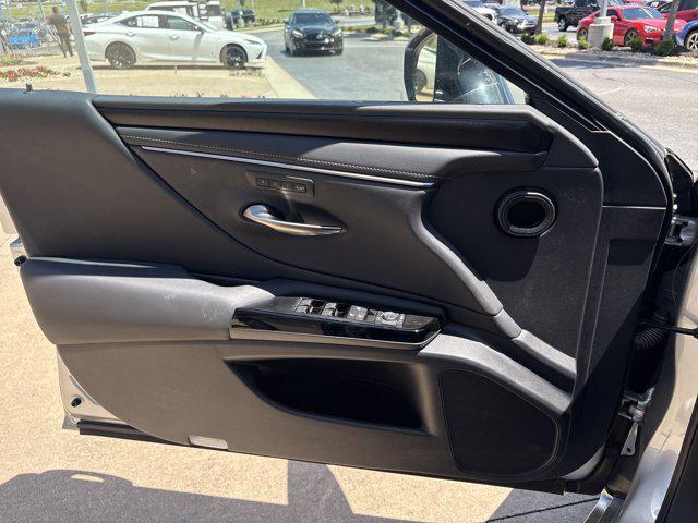 used 2024 Lexus ES 300h car, priced at $46,773
