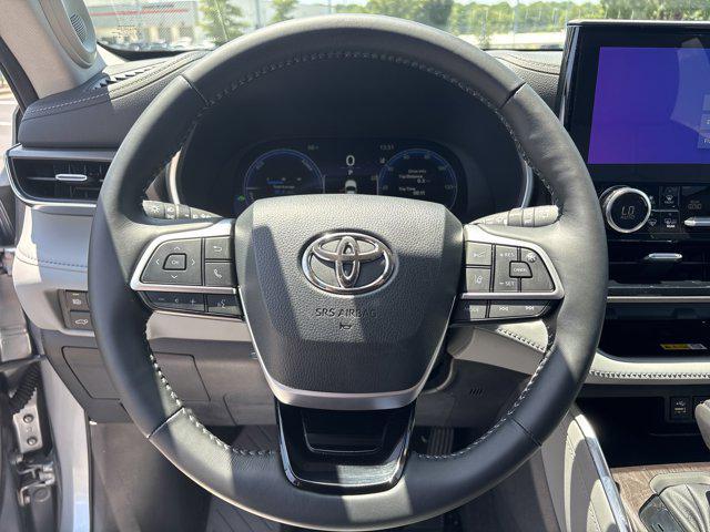 used 2023 Toyota Highlander Hybrid car, priced at $48,436