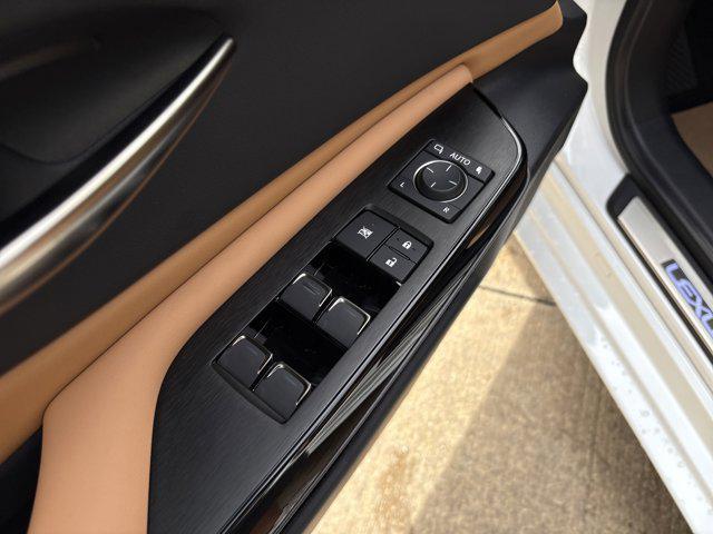 new 2025 Lexus ES 300h car, priced at $49,985