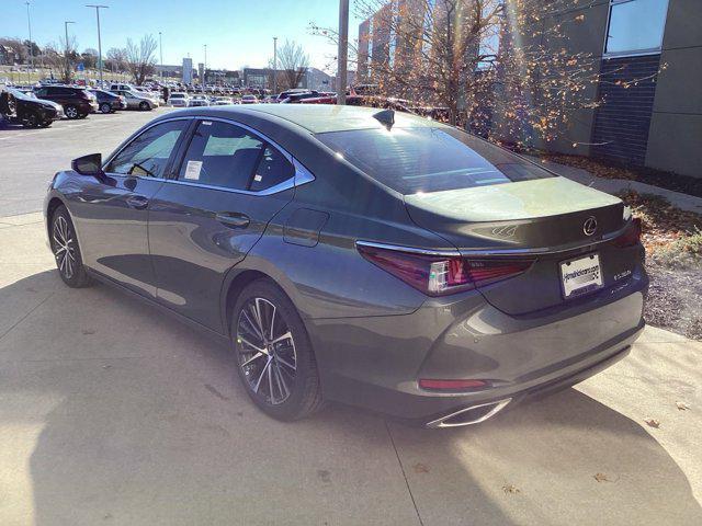 new 2025 Lexus ES 350 car, priced at $47,069