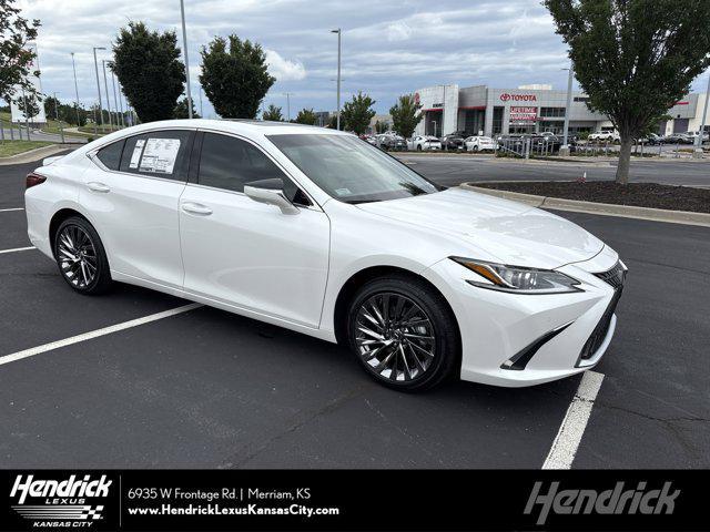 new 2025 Lexus ES 300h car, priced at $50,844