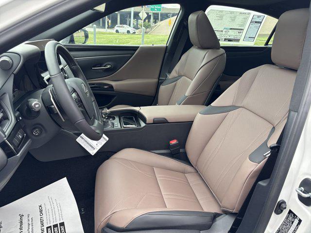 new 2025 Lexus ES 300h car, priced at $50,844