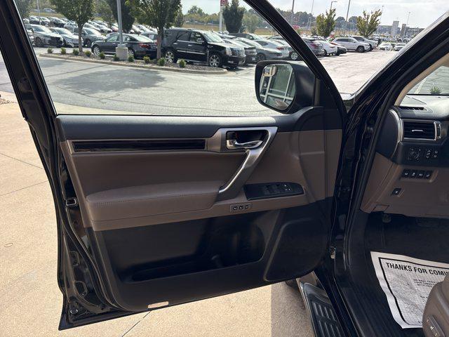 used 2022 Lexus GX 460 car, priced at $50,141